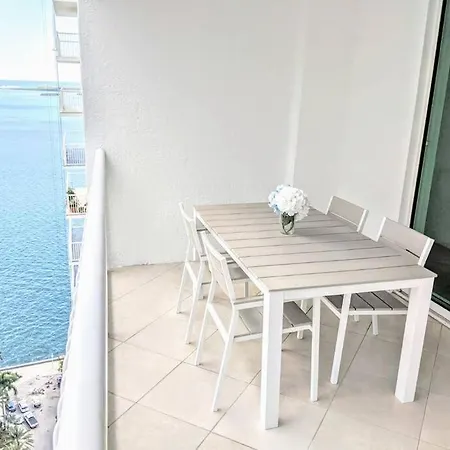 Fully Renovated One Bedroom Apartment @ The Club Miami Exterior photo