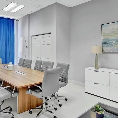 Fully Renovated One Bedroom Apartment @ The Club Miami Exterior photo