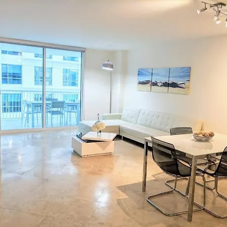 Fully Renovated One Bedroom Apartment @ The Club Miami Exterior photo